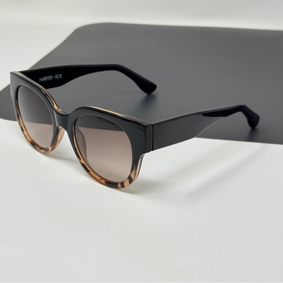 Harper + Roe big sunglasses - Picture 3 of 11